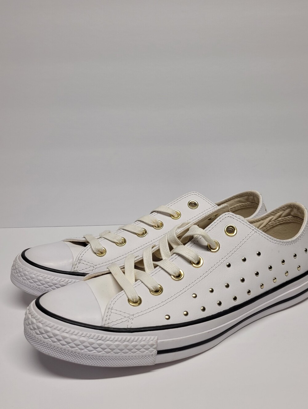 CONVERSE CHUCK TAYLOR ALL STAR OMBRE STUD OX WOMEN SNEAKERS